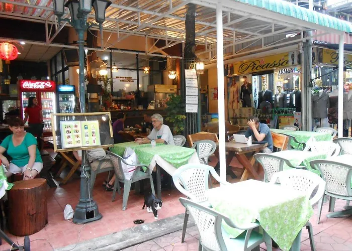 Four Sons Village 2* Bangkok