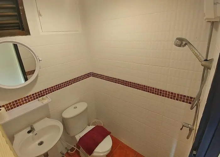 Four Sons Village Hotel 2*