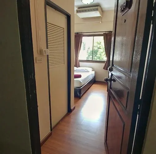 Four Sons Village 2* Bangkok
