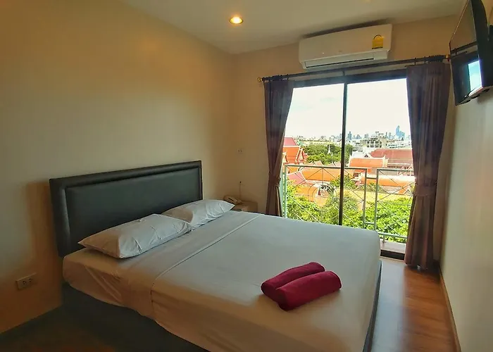 Hotel Four Sons Village