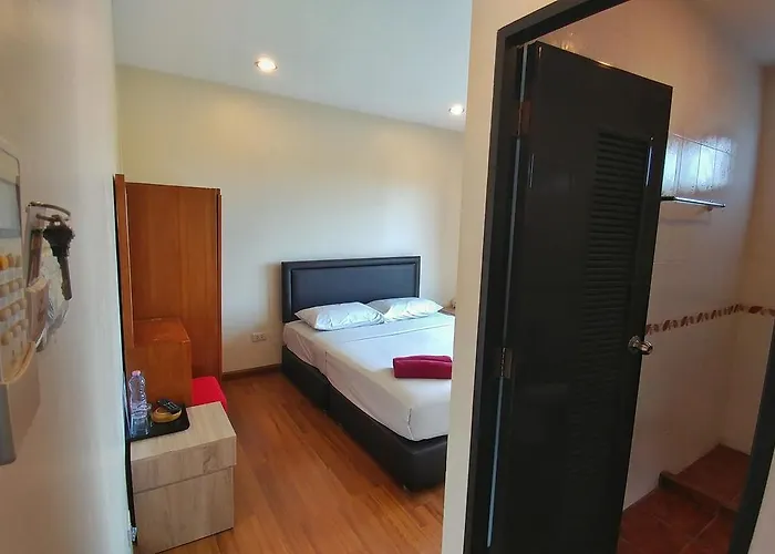 Four Sons Village 2* Bangkok