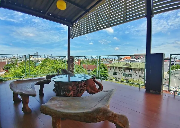 Four Sons Village 2* Bangkok