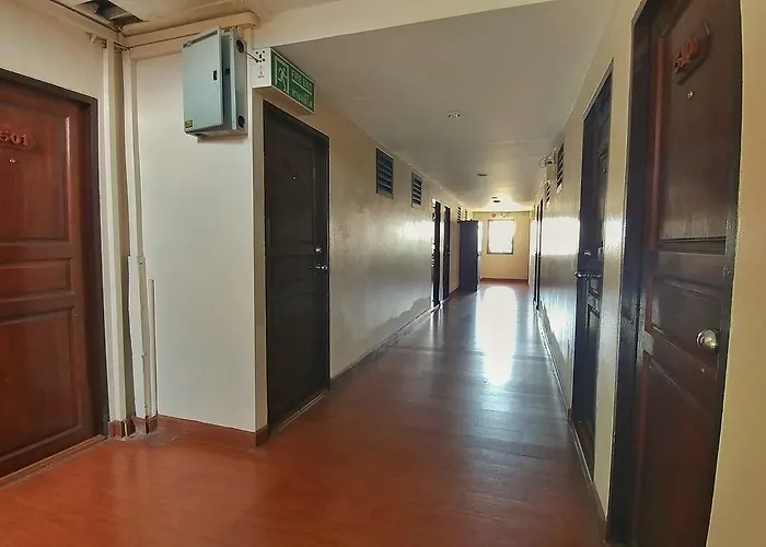 Hotel Four Sons Village