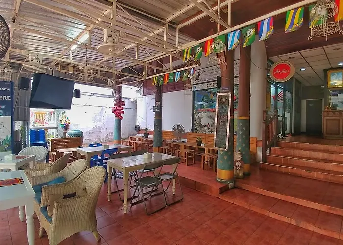 Four Sons Village 2* Bangkok