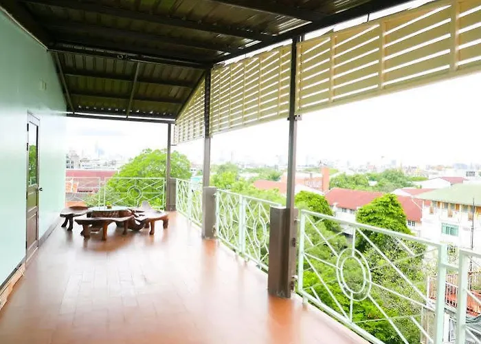 Four Sons Village Hotel Bangkok